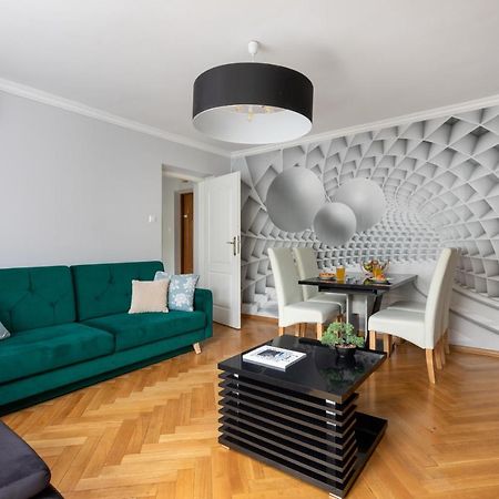 Rent Like Home - Hoza 38 Варшава Экстерьер фото