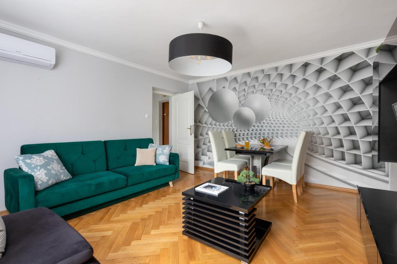 Rent Like Home - Hoza 38 Варшава Экстерьер фото